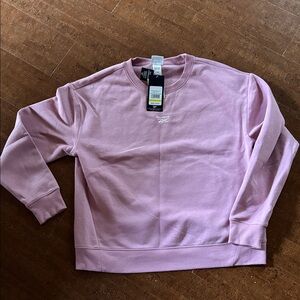 Reebok Women's Dusk Pink Crew Neck Sweatshirt NWT